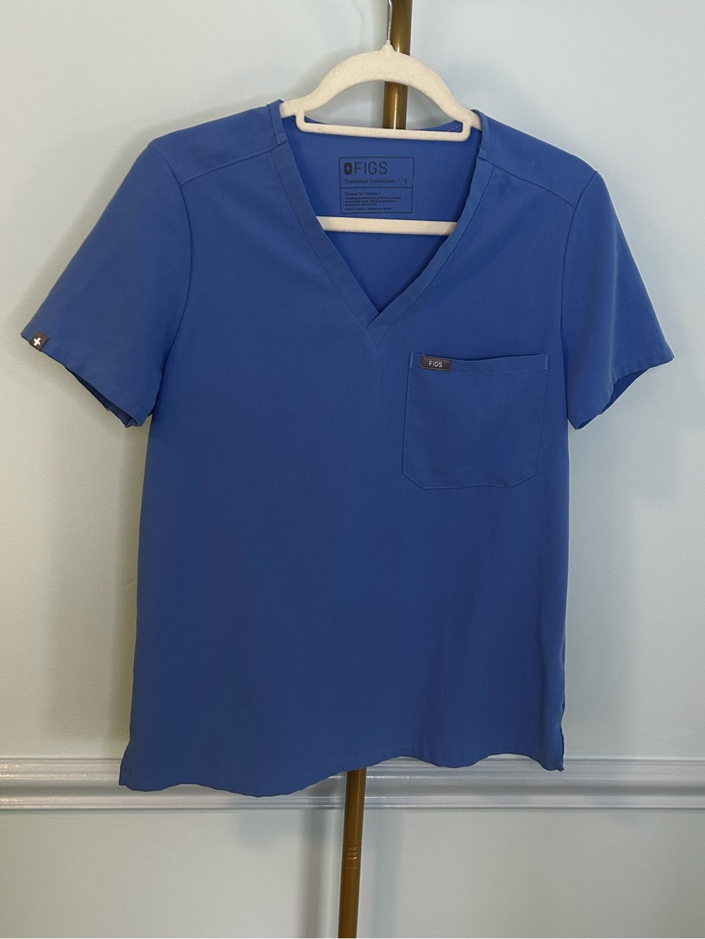 Figs Blue Short Sleeve Scrubs Top Size Small Women’s